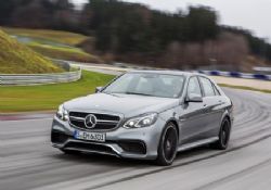 Mercedes-Benz Araçları Sizi Bekliyor